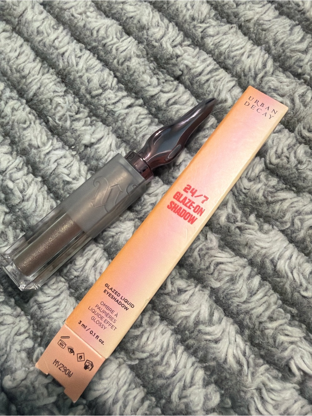 Urban Decay 24/7 Glaze-On Liquid Eyeshadow — Metallic Gray Shine